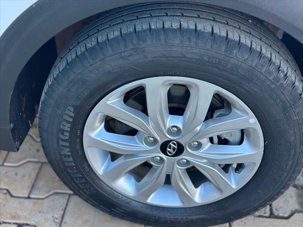 HYUNDAI         CRETA