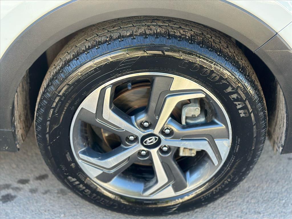 HYUNDAI         CRETA